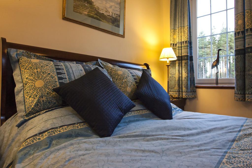 Bed and Breakfast Dinichean House Daviot  Экстерьер фото